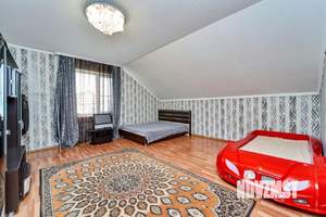 Дом 195м&sup2;, 2-этажный, участок 4 сот.  