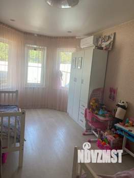 Дом 97м&sup2;, 2-этажный, участок 3 сот.  