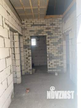 Дом 100м&sup2;, 2-этажный, участок 5 сот.  