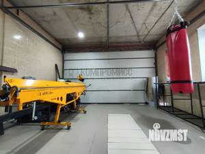 Дом 220м&sup2;, 2-этажный, участок 6 сот.  