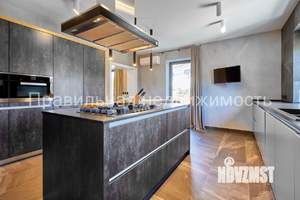 Дом 390м&sup2;, 2-этажный, участок 13 сот.  