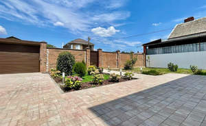 Дом 242м&sup2;, 2-этажный, участок 6 сот.  