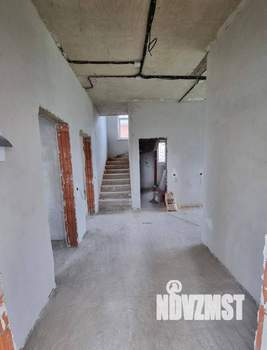 Дом 130м&sup2;, 2-этажный, участок 4 сот.  