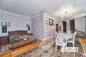 Дом 208м&sup2;, 3-этажный, участок 6 сот.  