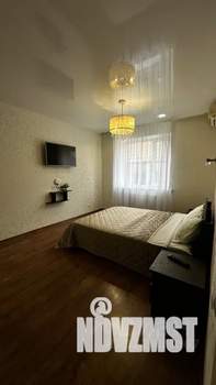 1-к квартира, посуточно, 38м2, 4/20 этаж