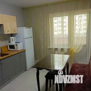 1-к квартира, посуточно, 36м2, 8/14 этаж