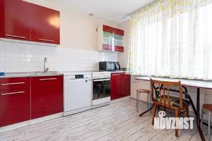 1-к квартира, посуточно, 42м2, 4/10 этаж
