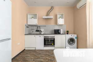 2-к квартира, посуточно, 70м2, 7/24 этаж