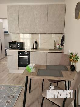 Студия квартира, посуточно, 35м2, 14/18 этаж