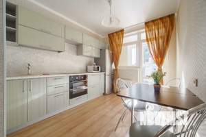 1-к квартира, посуточно, 45м2, 13/25 этаж