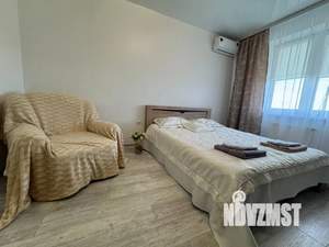 1-к квартира, посуточно, 37м2, 8/12 этаж