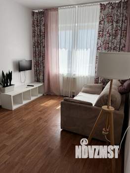 1-к квартира, посуточно, 38м2, 1/1 этаж