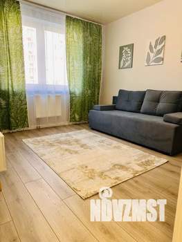 1-к квартира, посуточно, 35м2, 4/18 этаж