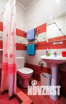 Студия квартира, посуточно, 35м2, 1/3 этаж