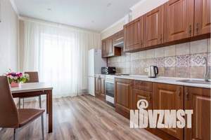 1-к квартира, посуточно, 38м2, 9/17 этаж