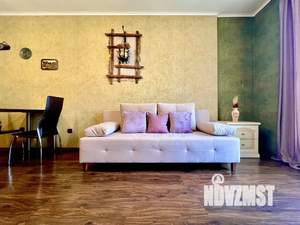 1-к квартира, посуточно, 38м2, 7/10 этаж