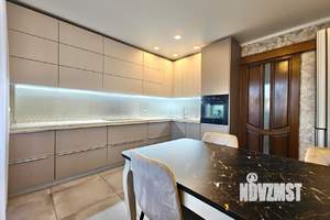 3-к квартира, на длительный срок, 100м2, 6/9 этаж