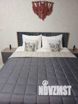 1-к квартира, посуточно, 38м2, 1/16 этаж