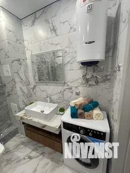 Студия квартира, посуточно, 30м2, 1/24 этаж