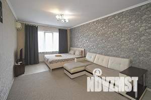 1-к квартира, посуточно, 47м2, 5/17 этаж