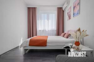 1-к квартира, посуточно, 35м2, 7/17 этаж