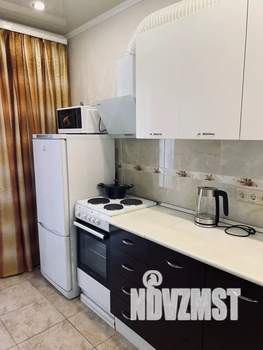 1-к квартира, посуточно, 38м2, 14/16 этаж