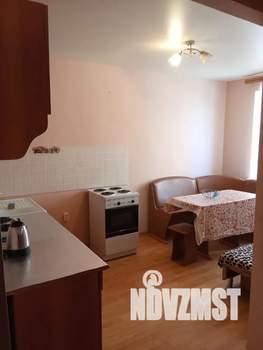 Студия квартира, посуточно, 38м2, 2/5 этаж