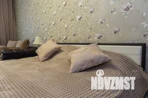 2-к квартира, посуточно, 55м2, 2/17 этаж