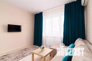 1-к квартира, посуточно, 35м2, 4/18 этаж