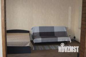 1-к квартира, посуточно, 40м2, 2/19 этаж