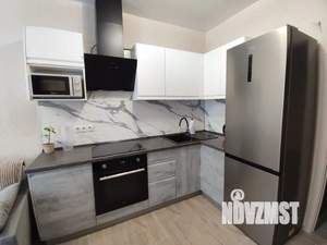 1-к квартира, посуточно, 38м2, 8/17 этаж