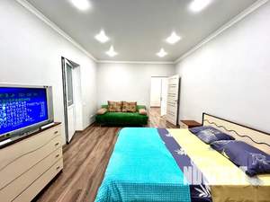 1-к квартира, посуточно, 48м2, 8/12 этаж