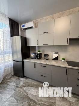 1-к квартира, посуточно, 41м2, 8/24 этаж