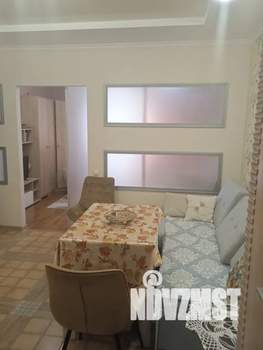 Студия квартира, посуточно, 34м2, 1/4 этаж