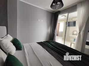 1-к квартира, посуточно, 42м2, 9/16 этаж