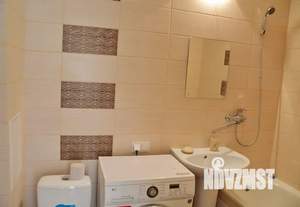 1-к квартира, посуточно, 40м2, 11/16 этаж