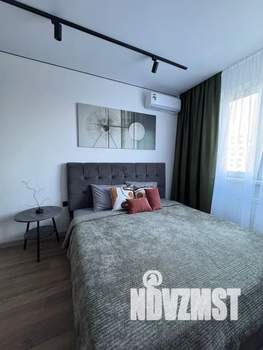 1-к квартира, посуточно, 38м2, 8/17 этаж