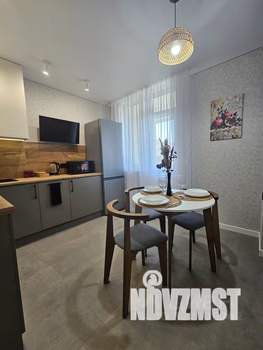 1-к квартира, посуточно, 38м2, 13/22 этаж