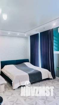 Студия квартира, посуточно, 40м2, 9/25 этаж