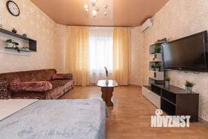 2-к квартира, посуточно, 75м2, 1/1 этаж