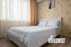 1-к квартира, посуточно, 42м2, 8/17 этаж