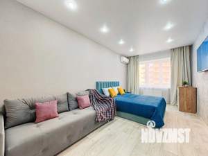 1-к квартира, посуточно, 37м2, 1/1 этаж