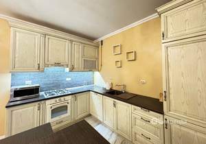 3-к квартира, на длительный срок, 133м2, 1/2 этаж