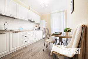 1-к квартира, посуточно, 42м2, 1/1 этаж