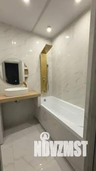 Студия квартира, посуточно, 38м2, 24/24 этаж