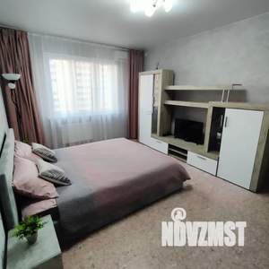 1-к квартира, посуточно, 43м2, 6/18 этаж