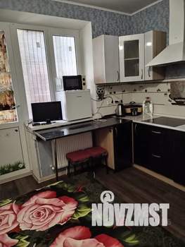 Студия квартира, посуточно, 25м2, 1/3 этаж