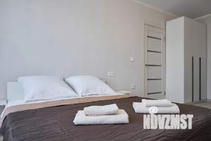 1-к квартира, посуточно, 38м2, 15/16 этаж