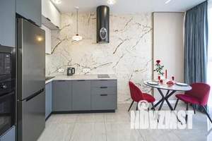 1-к квартира, посуточно, 40м2, 11/18 этаж