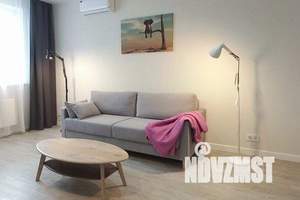 2-к квартира, посуточно, 10м2, 15/21 этаж